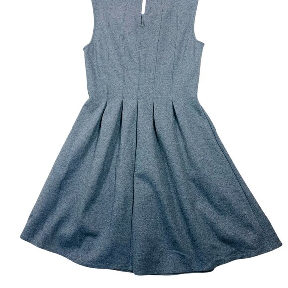 fit and flare cute sleeveless round neckline grey dress sz med Monteau - Picture 6 of 13